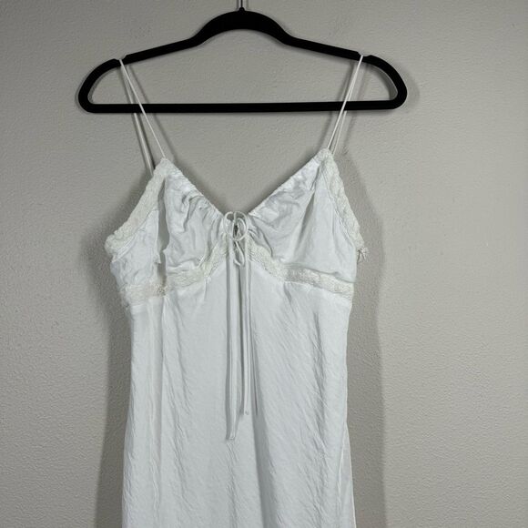 Princess Polly White Emily Spaghetti Strap Lace Trim Maxi Slip Dress Fitted 10 - Picture 2 of 11